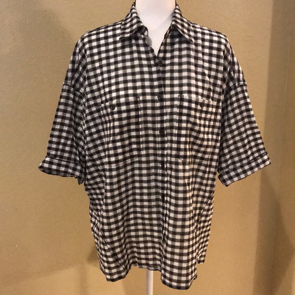 👚 NWT Max Studio brand women’s button up shirt
